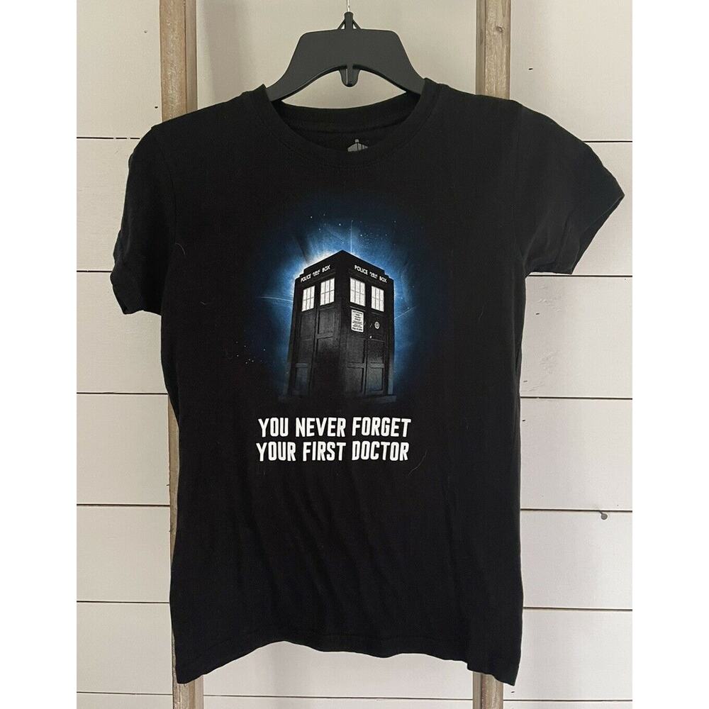Dr. Who Tardis Tee T-shirt You Never Forget Your First Doctor Unisex Size S